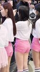 Who has a bigger/better butt- Nancy or Eunji? - The Bar (18+